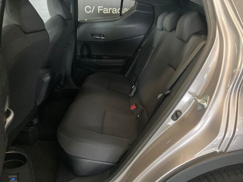 TOYOTA C-hr 1.8 125h advance 5p