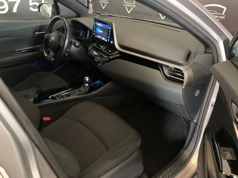 TOYOTA C-hr 1.8 125h advance 5p