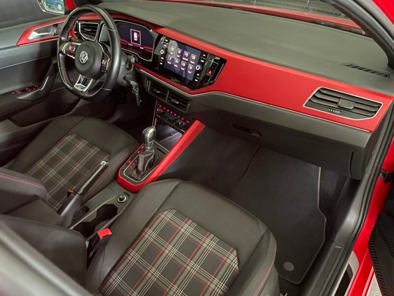 VOLKSWAGEN Polo Gti 200 cv dsg