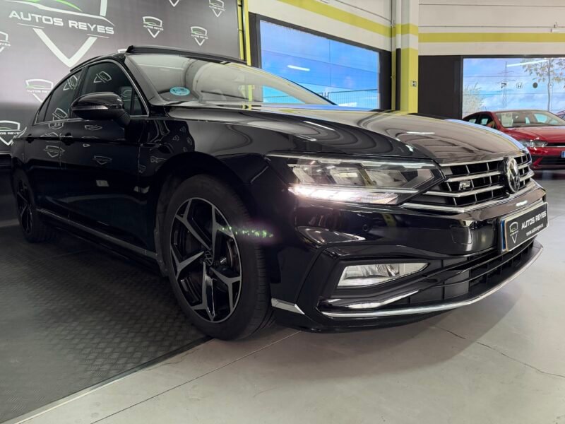 VOLKSWAGEN Passat 2.0 tdi 150 CV Dsg RLINE