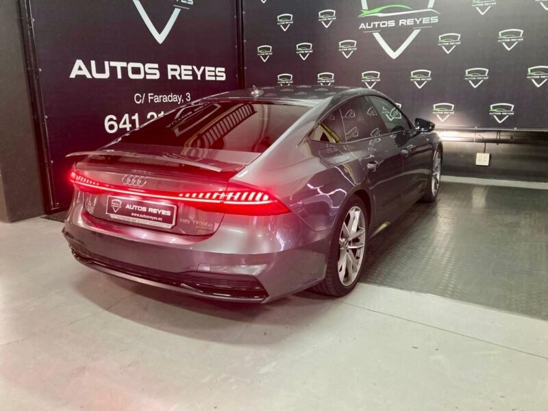 AUDI A7 Sportback 55 TFSIe 367 CV stronic Quatroo ultra