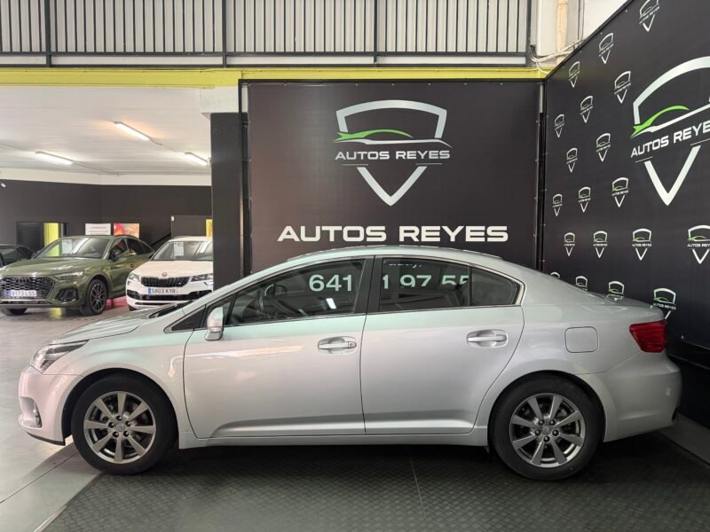 TOYOTA Avensis 2.0 d 124 cv
