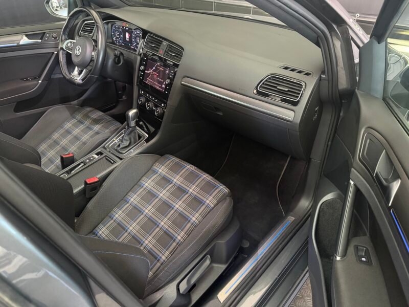 VOLKSWAGEN Golf GTE 1.4 tfsi e dsg