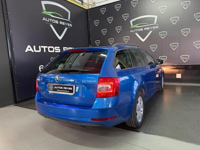 SKODA Octavia combi 1.5 TGI 96km 130CV Style CNG DSG